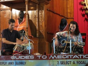 Dennis Kopp and Zoe playing Music at Shivananda Ashram